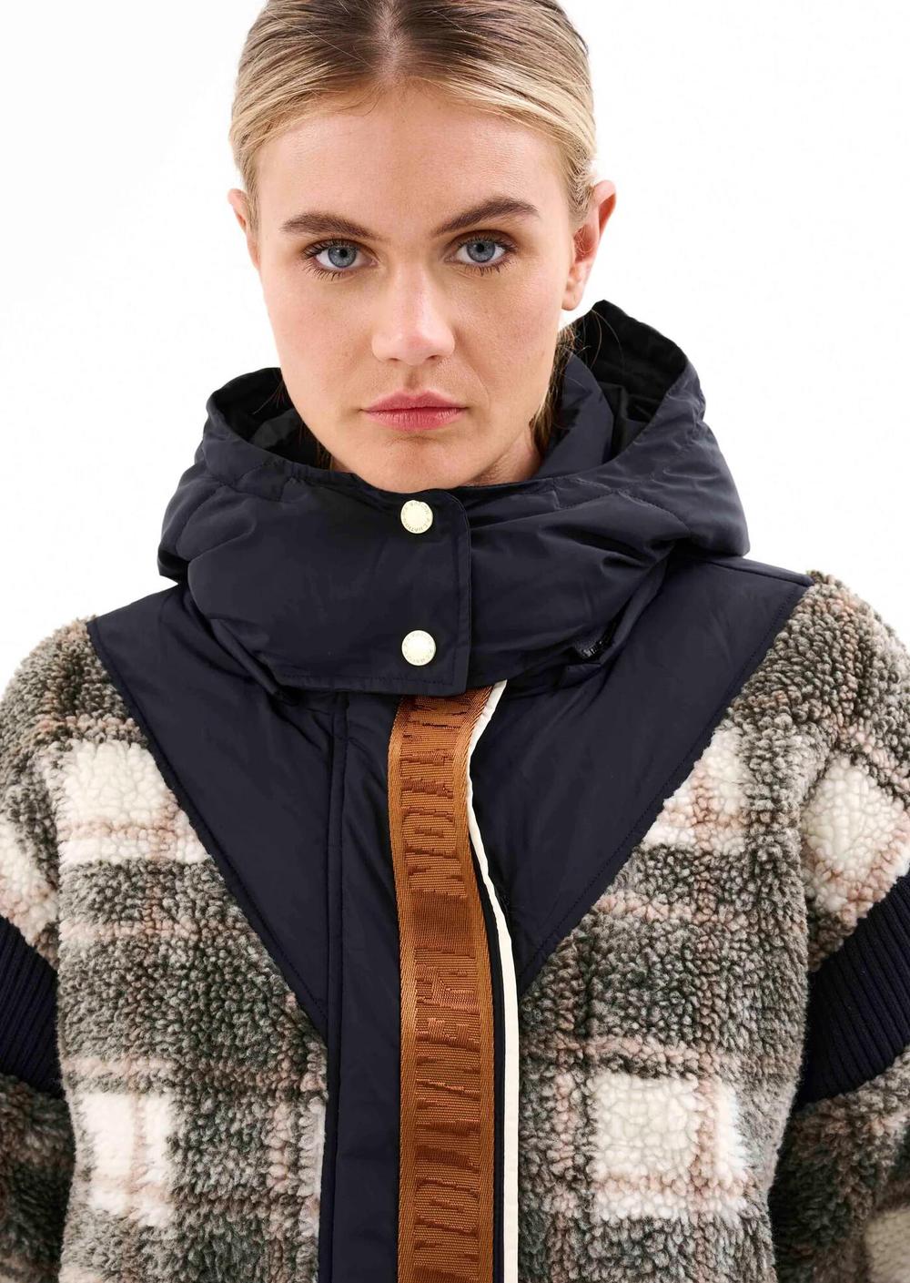 Pe Nation District Jacket