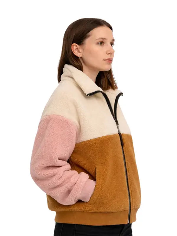 Ellie Henry Run Away S01 Sherpa Jacket