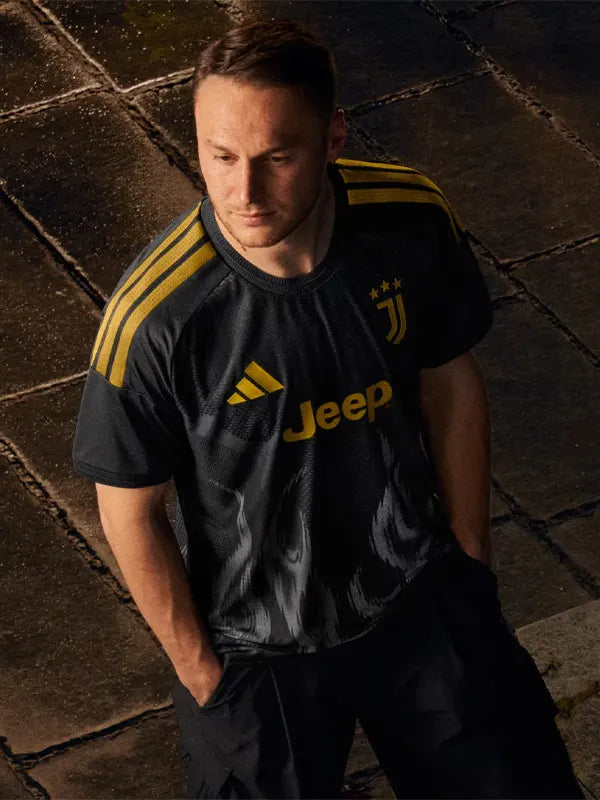 Juventus 26/27 Home Authentic Jersey