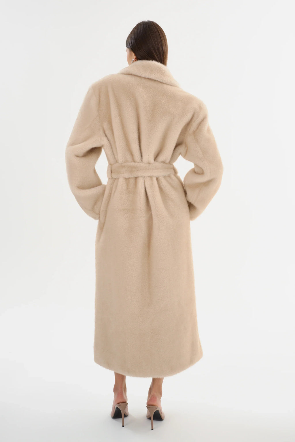 LAMARQUE-Darelle-Oversized-Faux-Fur-Coat-Back