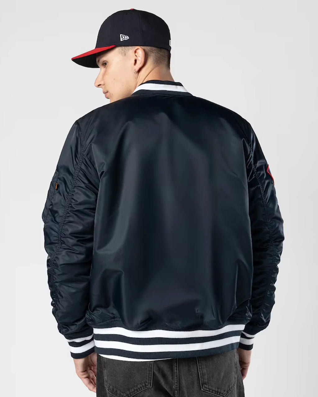 New Era x Alpha Industries Navy Atlanta Braves Full Zip Bomber Jacket