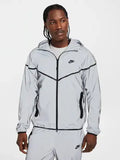 Nike Men's Tech Woven Flash Jacket Grey