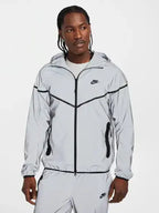 Nike Men's Tech Woven Flash Jacket Grey