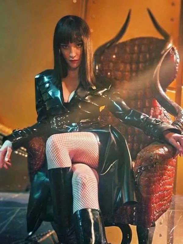 One Piece 2026 Lera Abova black leather coat outfit