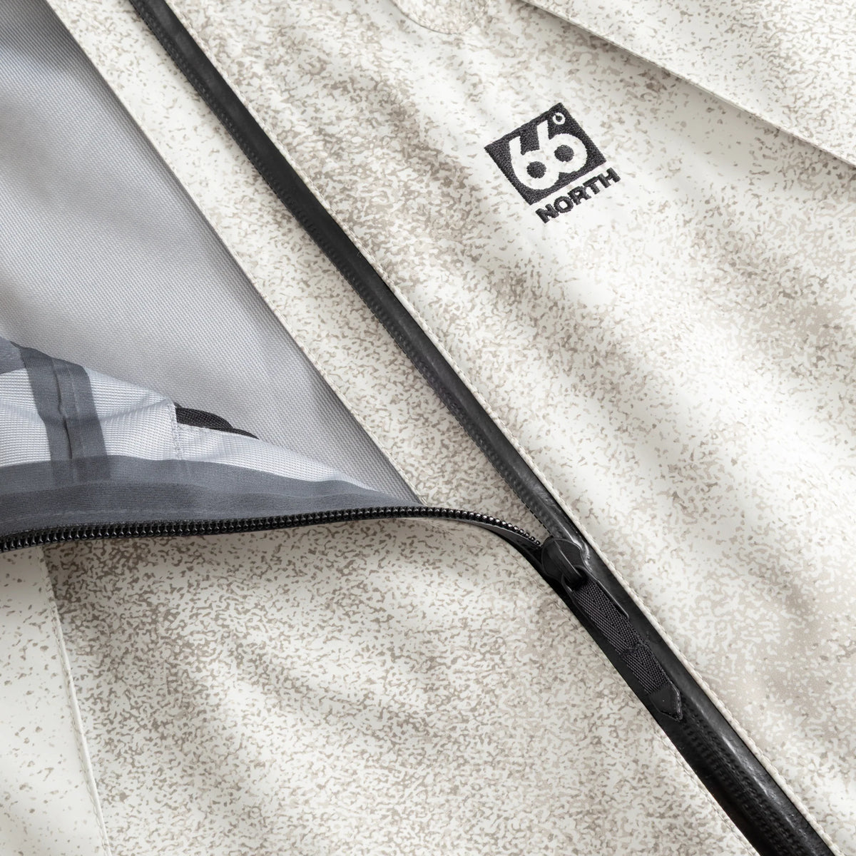 Dyngja Shell Jacket