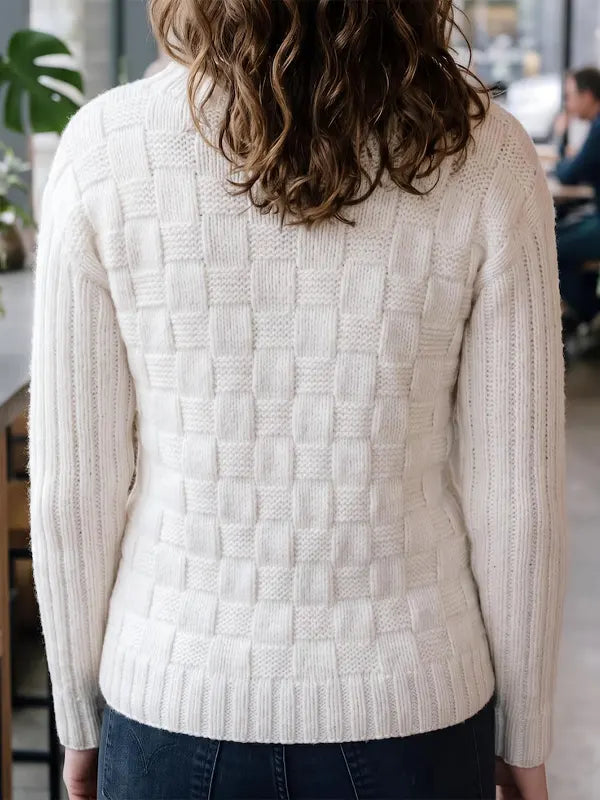 Women's White Knit Sweater Pullover With Ribbed Sleeves
