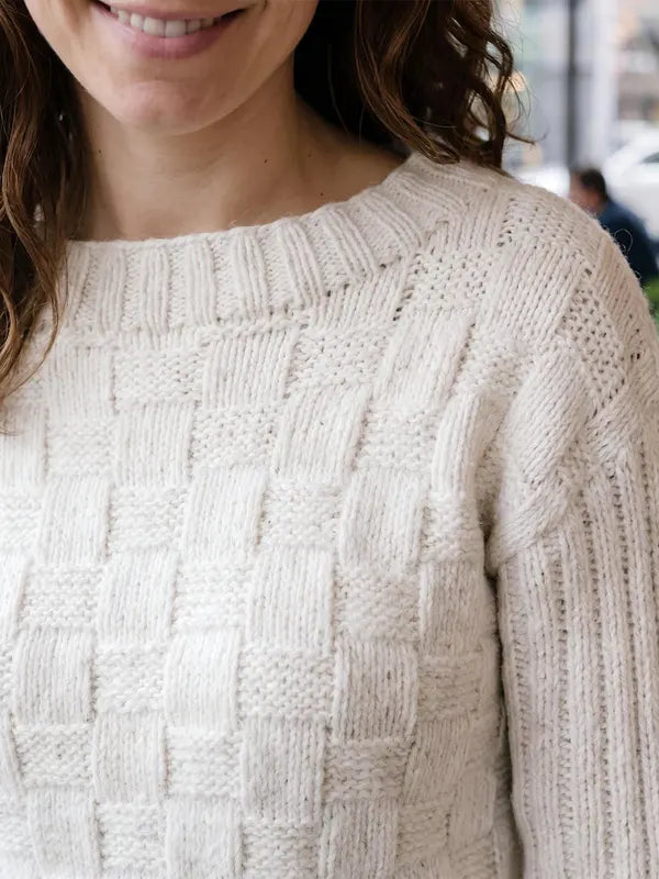 Women's White Knit Sweater Pullover With Ribbed Sleeves